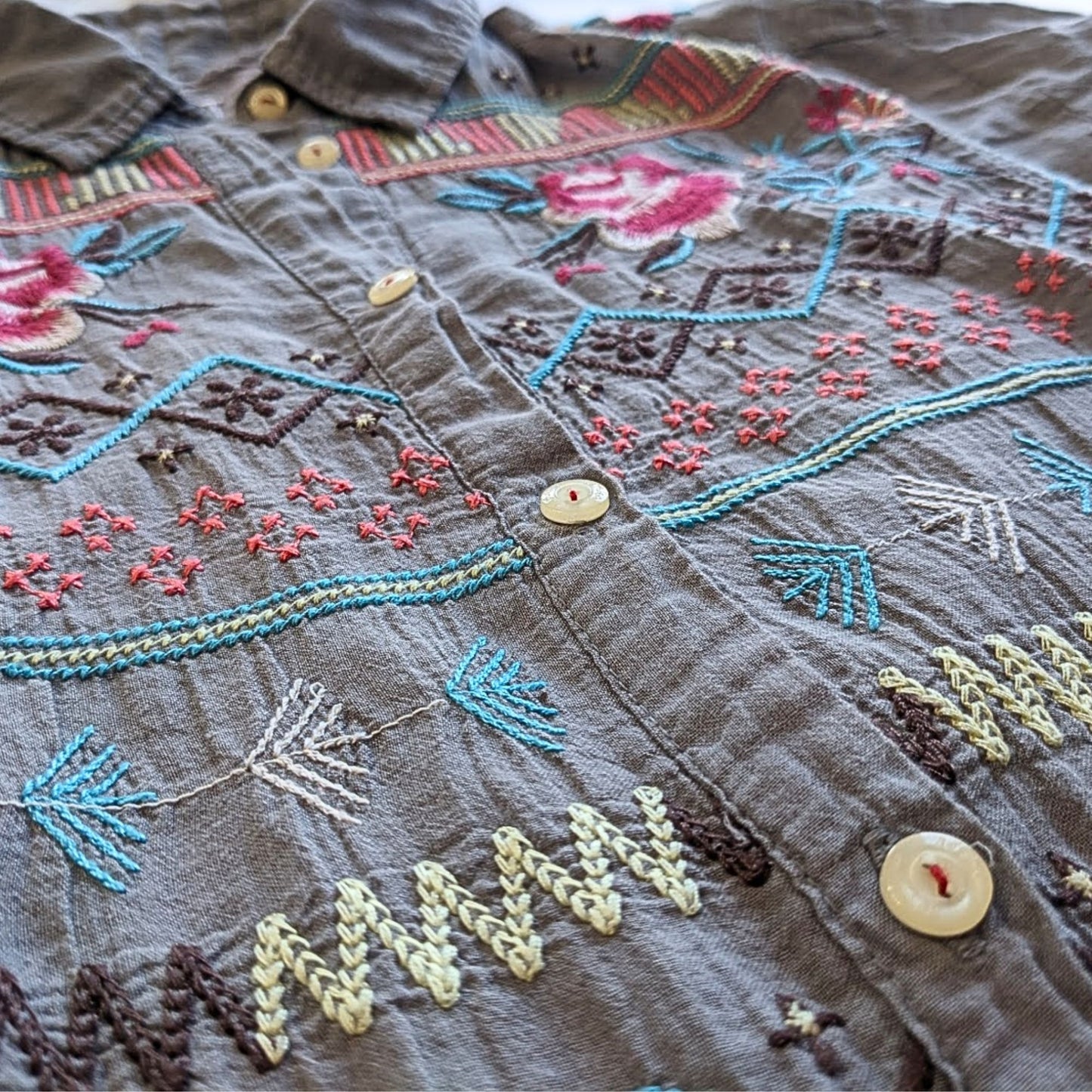 JOHNNY WAS 3J Workshop Prairie Rose Embroidered Button Down Bandit Blouse Sz XS