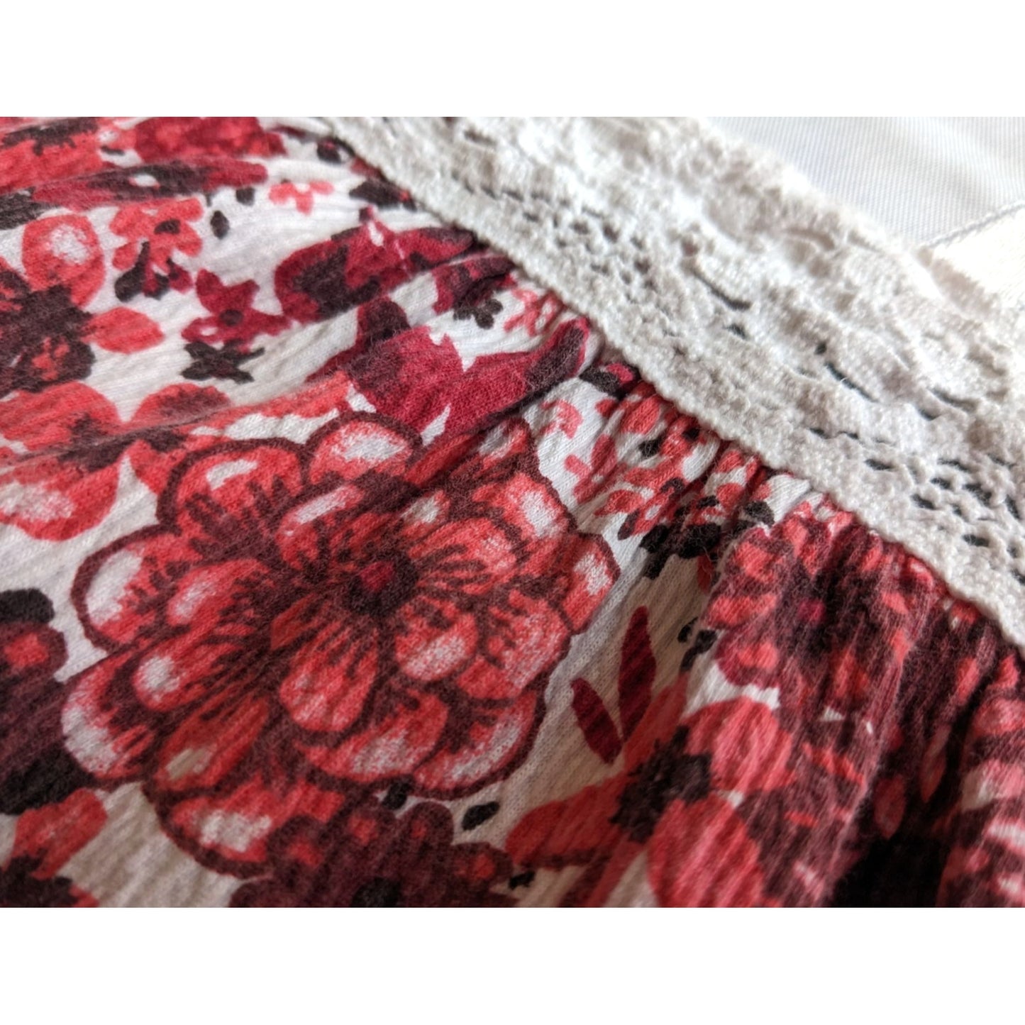 Vintage 90s ESSENTIALS Red Floral Peasant Top Lace Cap Sleeves Sq.Neck Size 4X