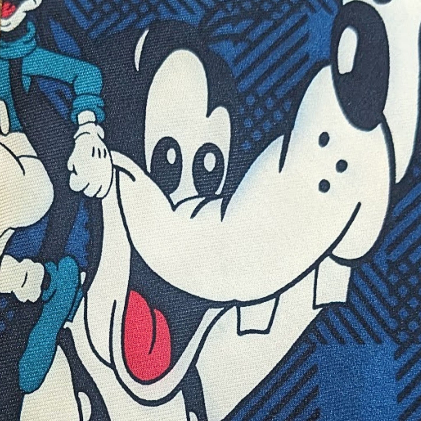 Vintage DISNEY CERVANTES 100% Silk Goofy Blue Tie