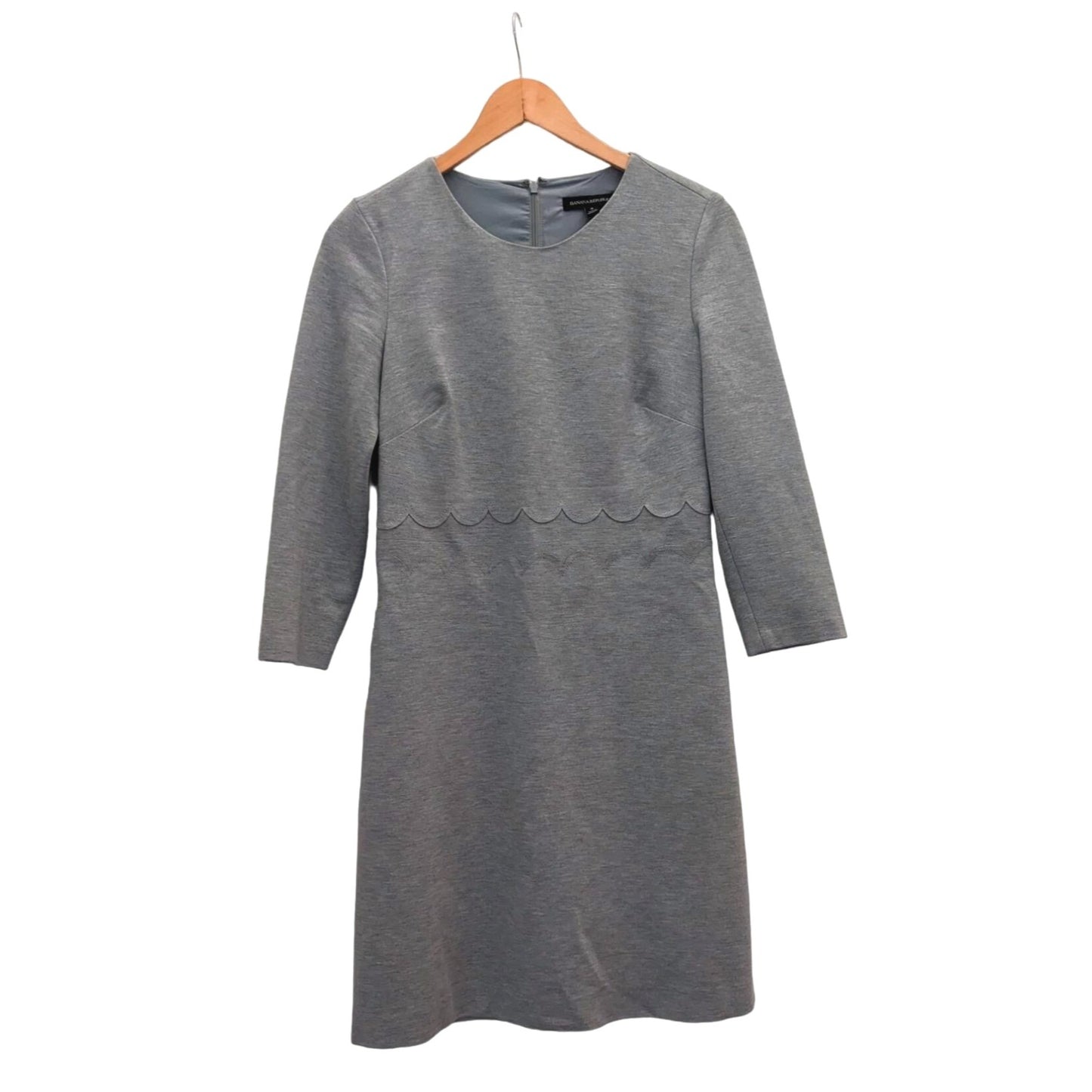 BANANA REPUBLIC Gray Long Sleeve Dress w/ Scallop Sheath Detail Size 4