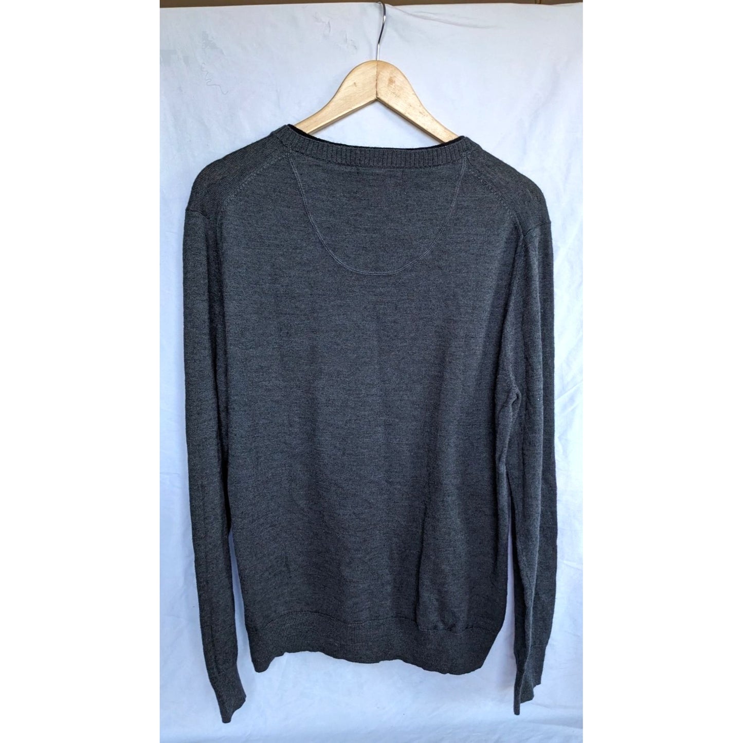 INC INTERNATIONAL CONCEPTS Gray Merino Wool Blend Sweater V-Neck Size L