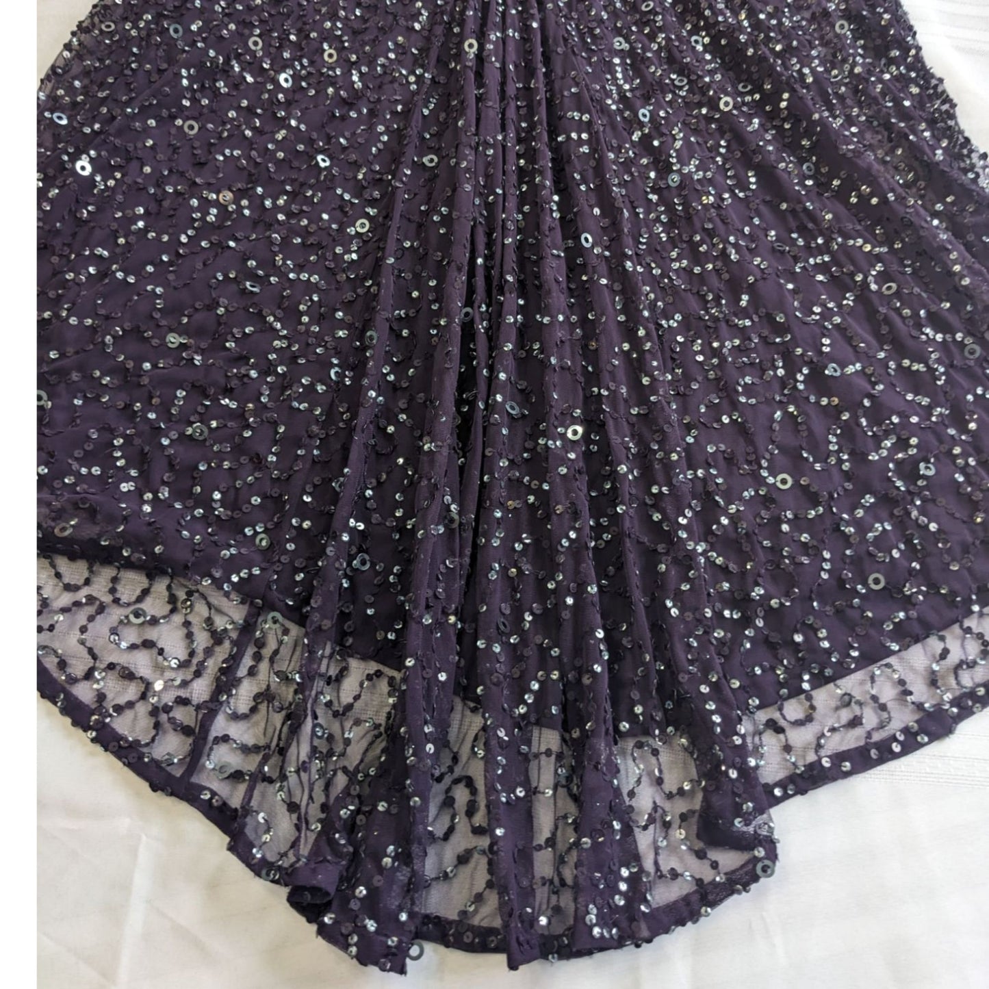 NWT ADRIANNA PAPELL Amethyst Scoop Back All Over Sequin Cap Sleeve Gown Size 4P
