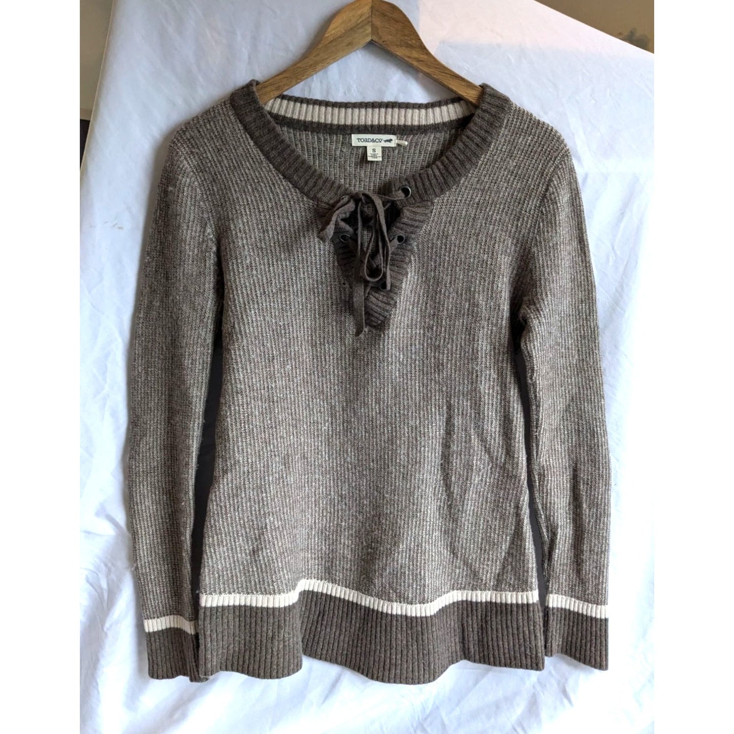 TOAD & CO Beige Non-Mulesed Lambswool Sweater w/ Lace-Up Keyhole Stripes Size S