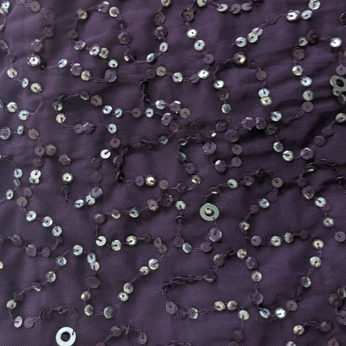 NWT ADRIANNA PAPELL Amethyst Scoop Back All Over Sequin Cap Sleeve Gown Size 4P