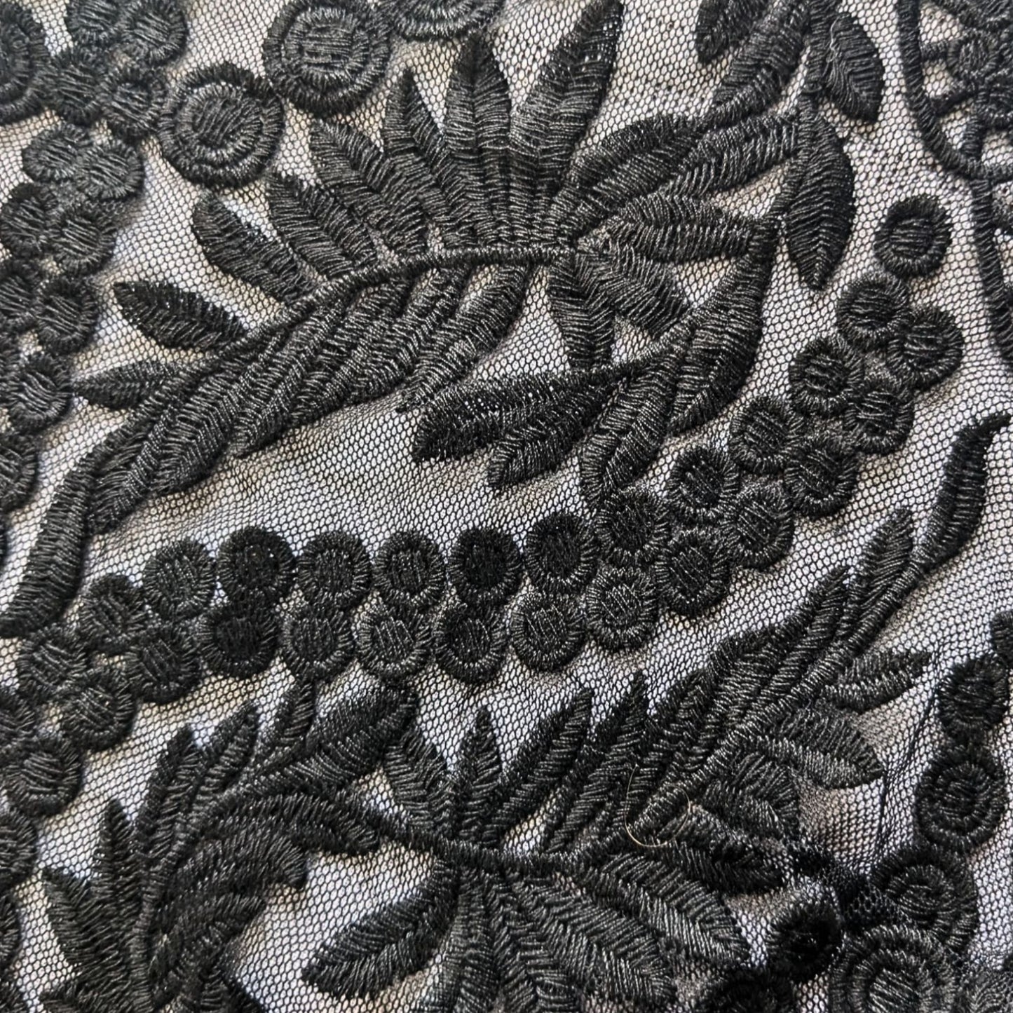 NWT BEBE Black Hi-Lo Embroidered Tulle Lace Overlay Festival Boho Tunic Top Sz L