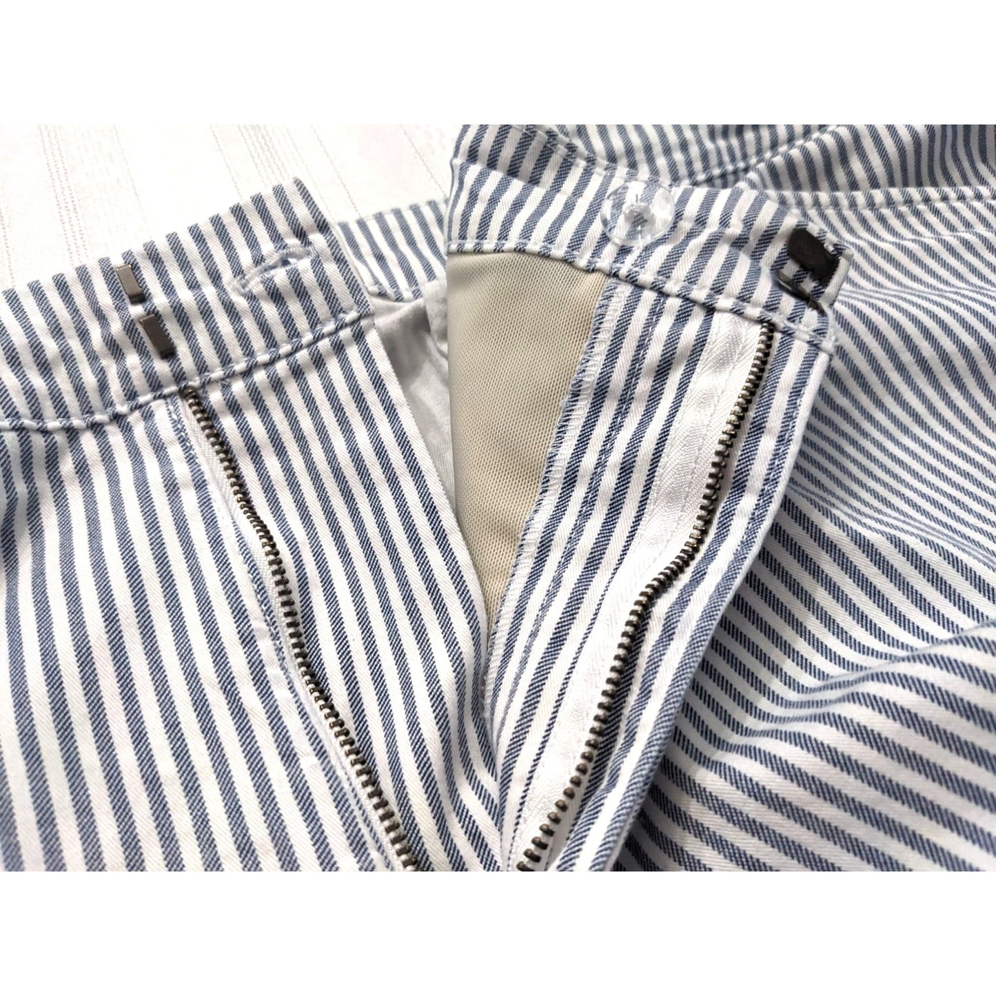 NWOT OLD NAVY Pixie Blue & White Railroad Striped Pants 97% Cotton Size 26P