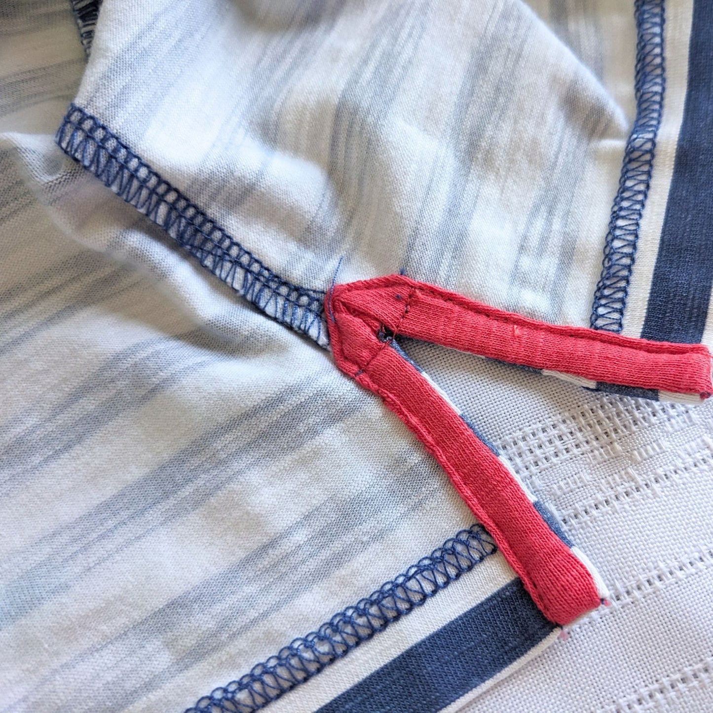 NWOT TOMMY BAHAMA Disney Parks Collection Minnie Blue Stripe Jer Sea Henley SzXS