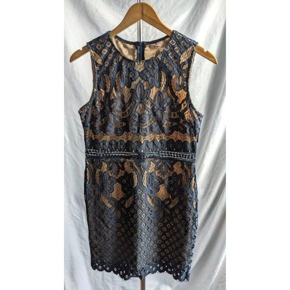 NWOT Francesca's MI AMI Melania Gray-Blue Lace Dress w/ Tan Lining Cutout Size M