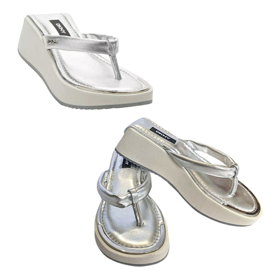 NWT Vtg Y2K DKNY Maeryn Metallic Silver Leather White Platform Flip Flops Sz 7M