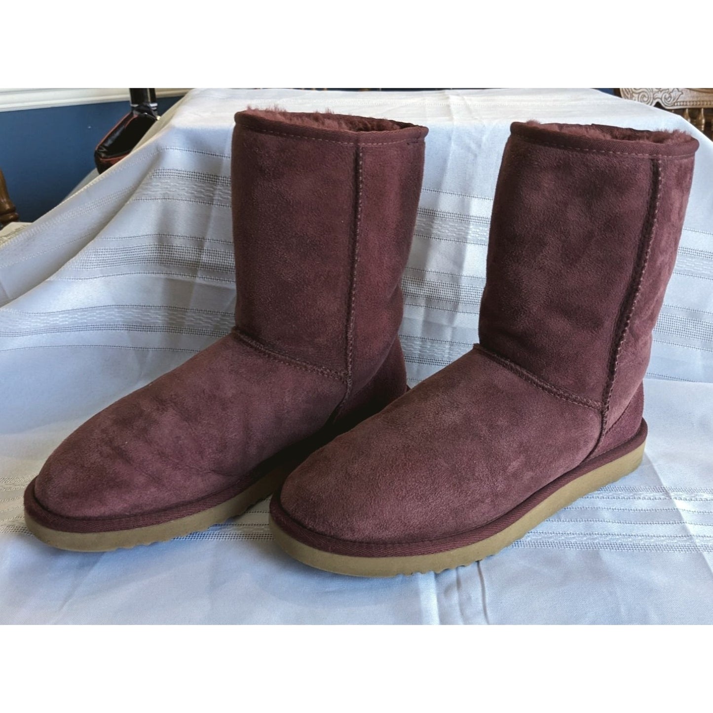 UGG Classic Short II 5825 Burgundy & Tan Leather Round Toe Mid Calf Boots Size 9