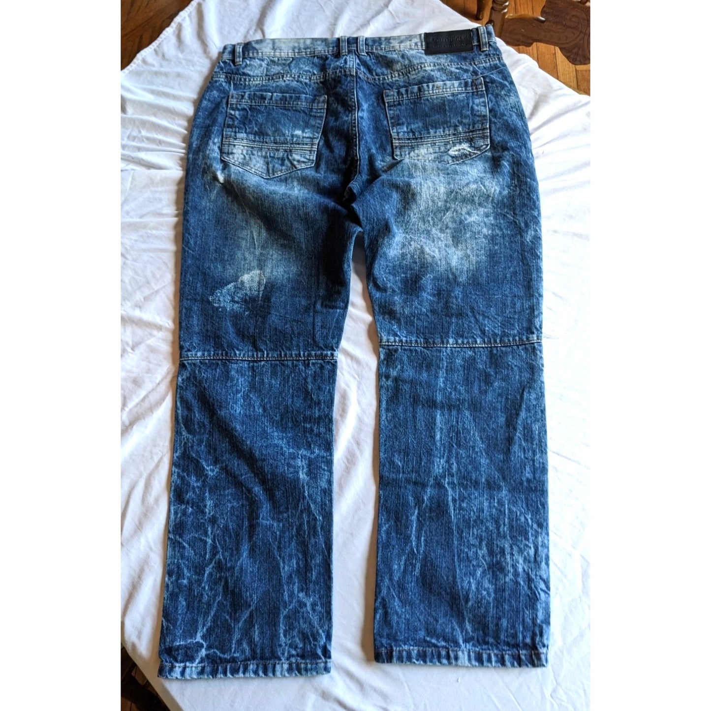 Vintage Y2K SOUTH POLE Men's Distressed Blue Jeans w/ Cool Streetwear Stiching 38x30