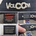 Vtg Y2K VOLCOM Suited Stone 50% Wool Mixed Houndstooth Flexfit Skater Hat Sz S/M