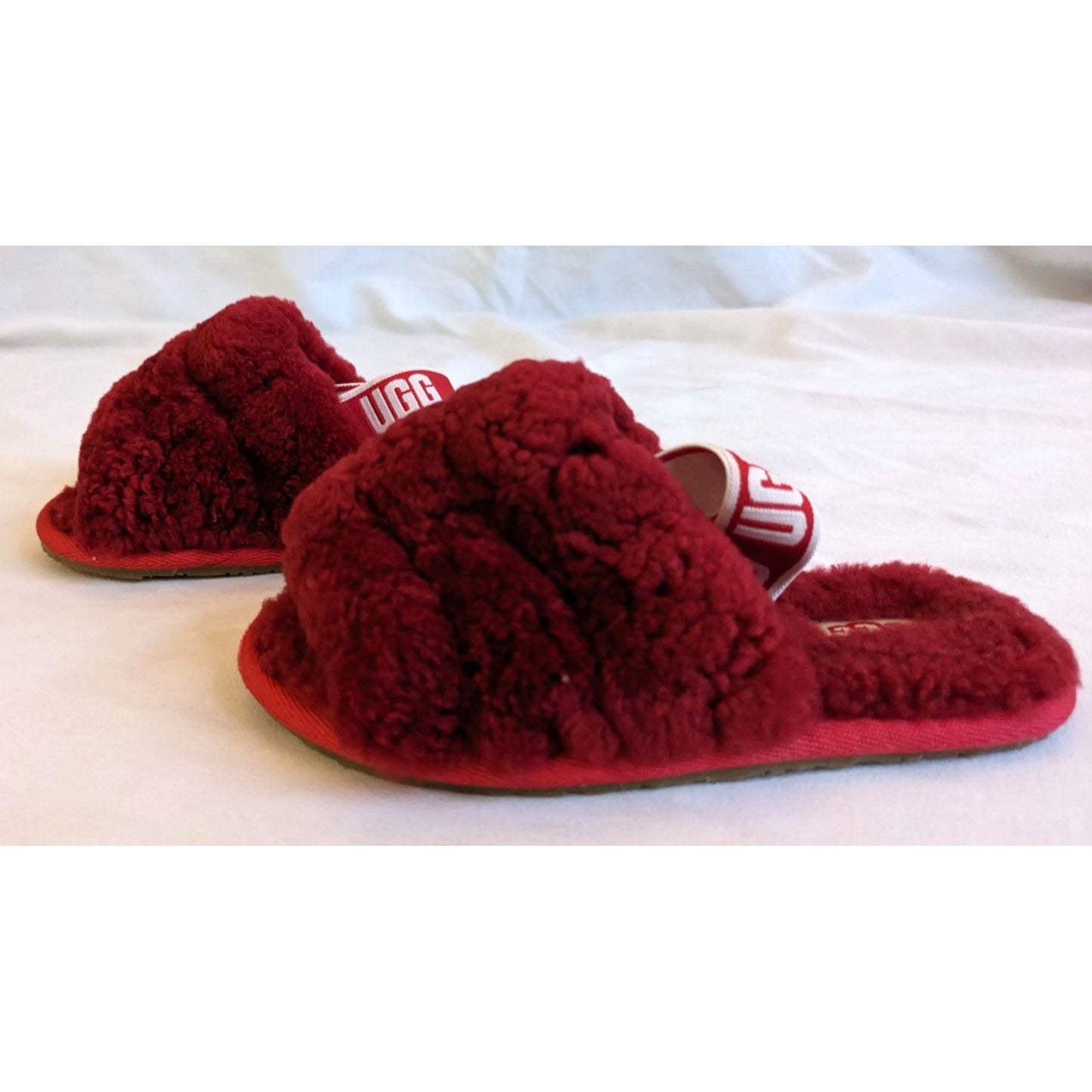 NWOT UGG Kids Fluff Yeah Sling-back Slides Ribbon Red Genuine Shearling Size 9