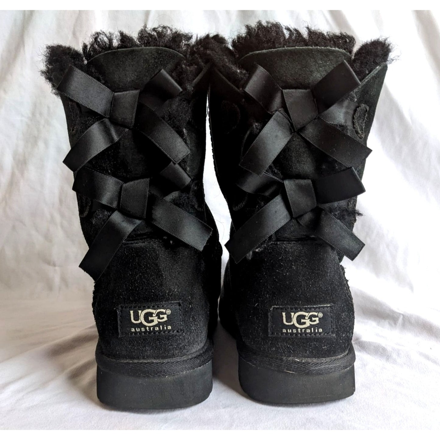 UGG AUSTRALIA Black Bailey Bow II Sheepskin Shearling #1002954 Size 7