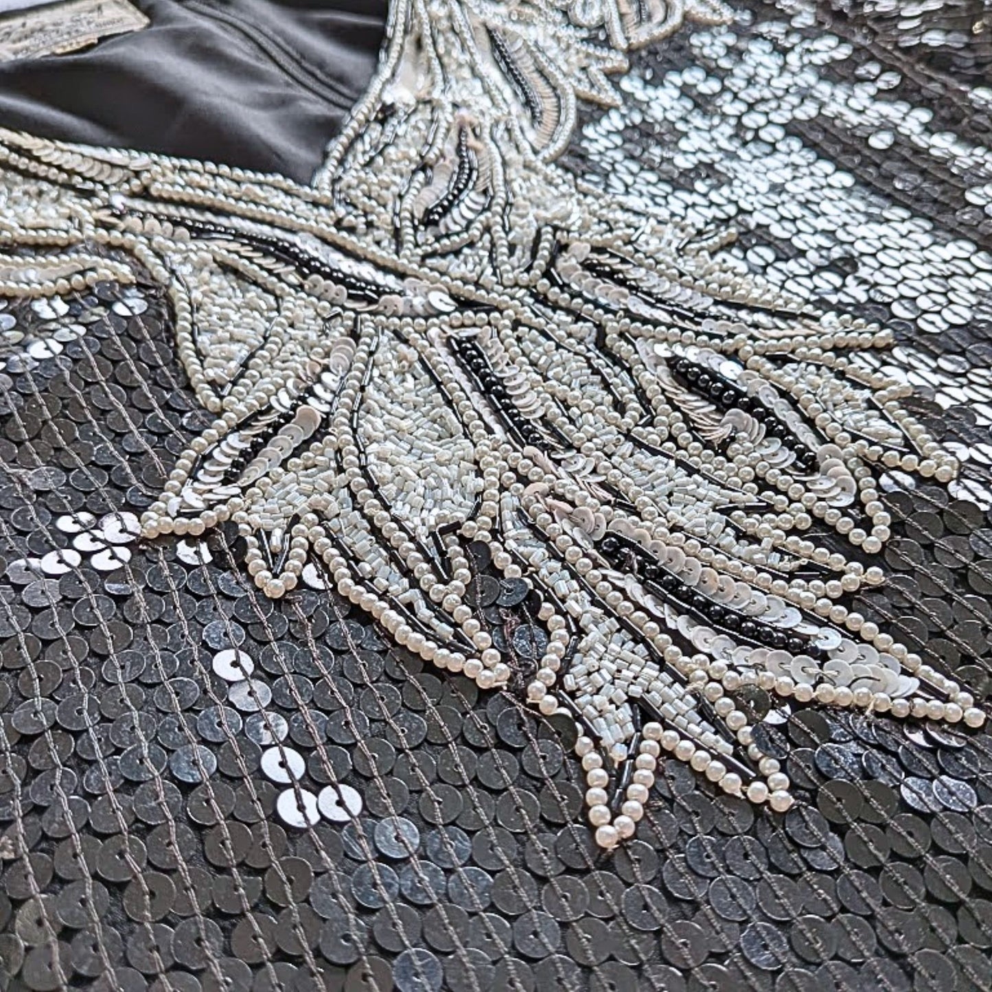 Vtg 80s STENAY 100% Silk Black & White Beaded Scallop Evening Top SzXL