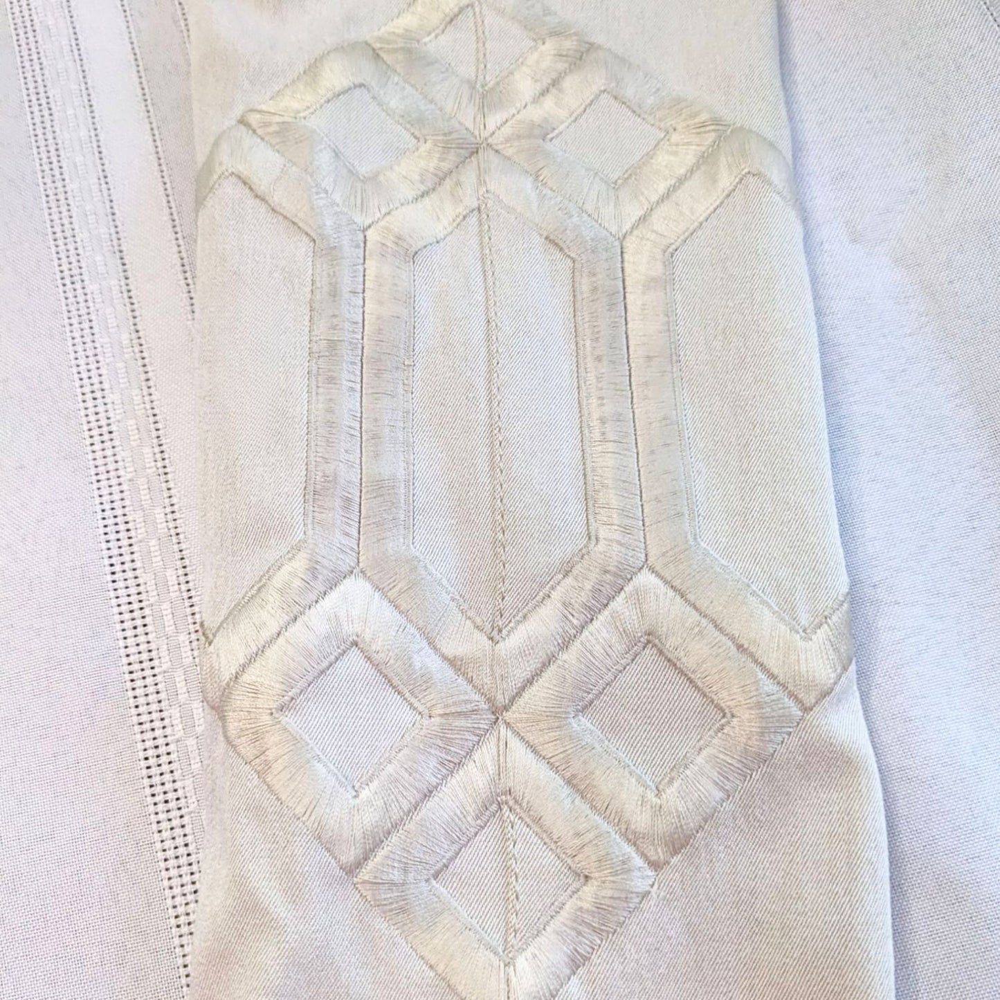 ANTONIO BERARDI Ivory Cropped Jacket w/ Art Deco Embroidered Elbow Pads Size 42