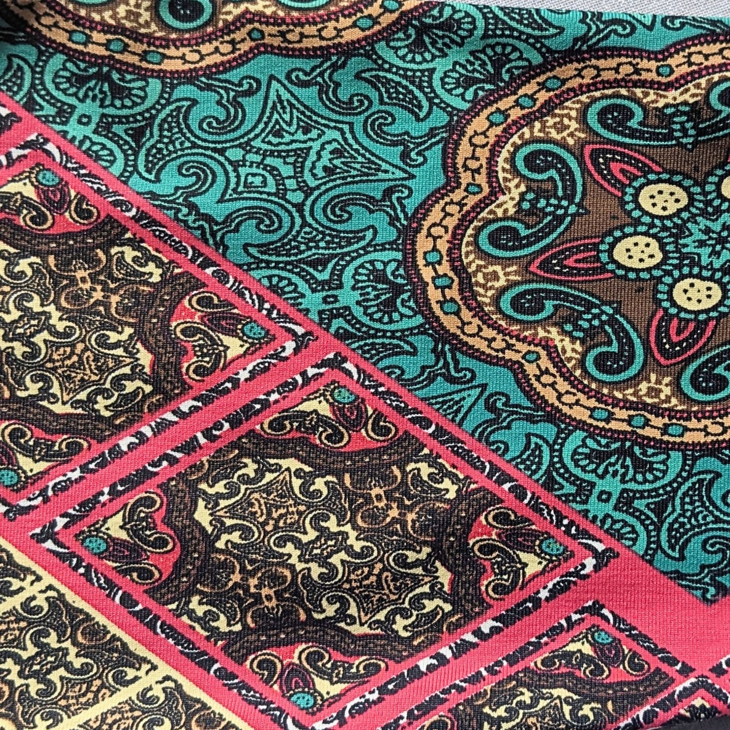 NWT LIQUIDO Teal & Pink Moroccan Paisley Wardy Leggings UV Protected Size S