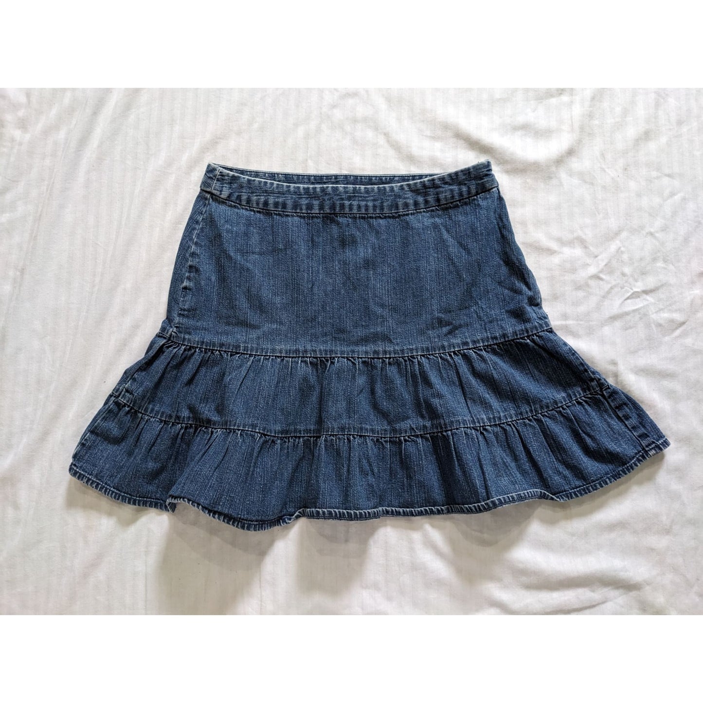 Vintage Y2K GAP 100% Cotton Low Rise Tiered Denim Boho Ruffle Mini Skirt Size 6