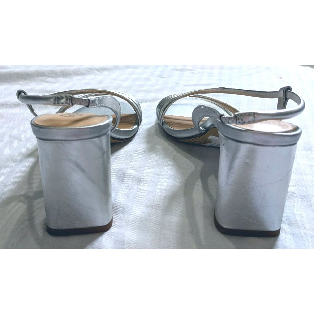 NWT BELLA VITA Zariah Silver Strappy Block Heel Leather Slingback Sandals Size 8.5