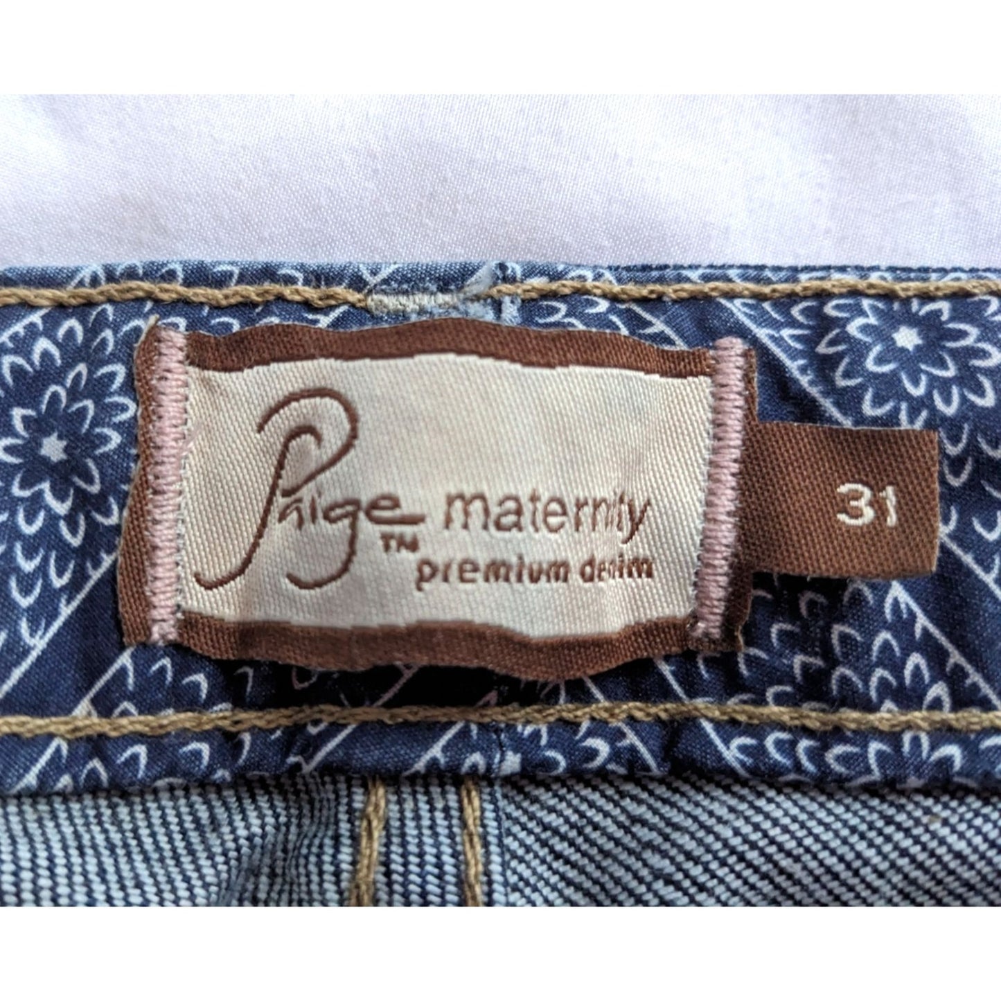 NWT PAIGE Maternity Westborne Tuscan Jeans Bootcut Size 31