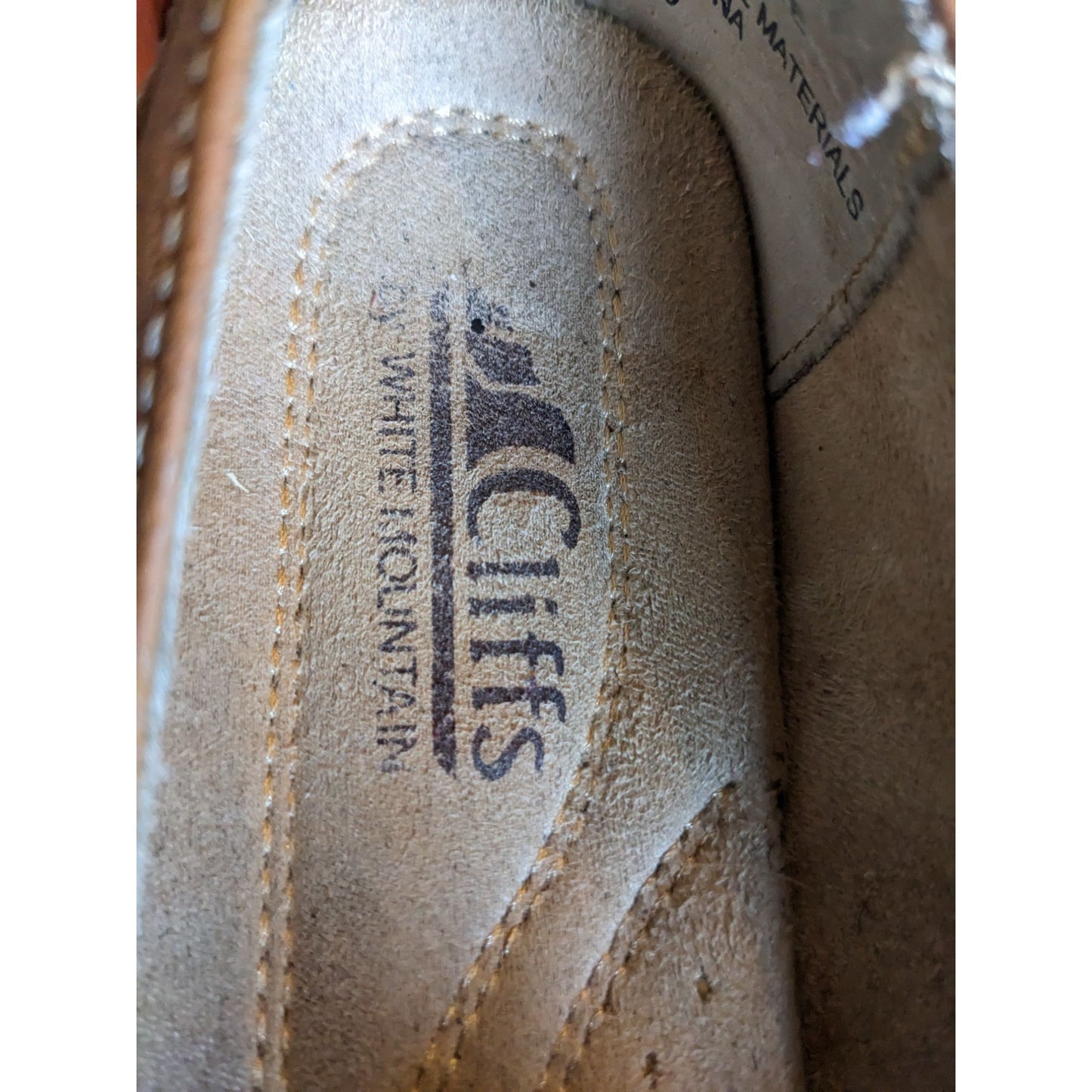 CLIFFS BY WHITE MOUNTAIN Beige Jamboree Moccasin Flats Size 7.5