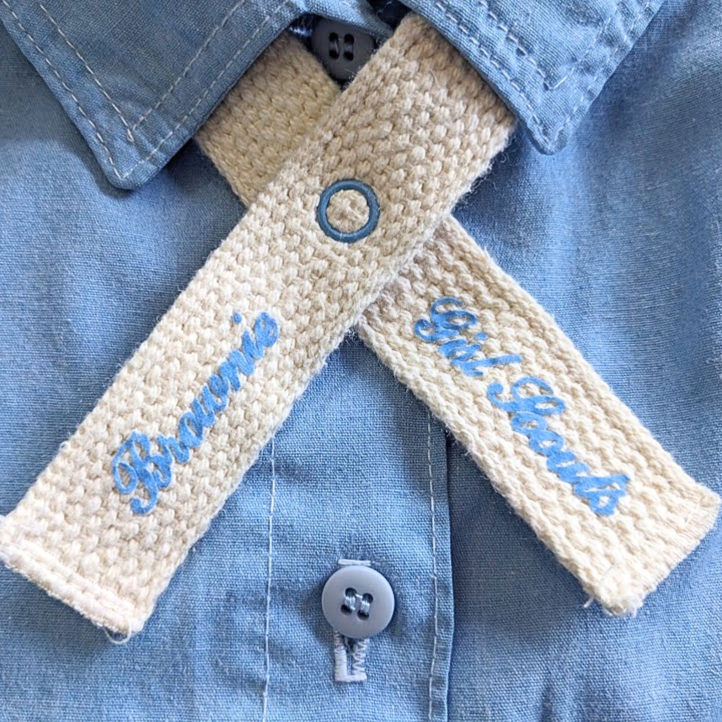 Vtg 90s/Y2K GIRL SCOUT Brownie Uniform Blue Shirt w/ Cream Snap Tie Girls Sz 12
